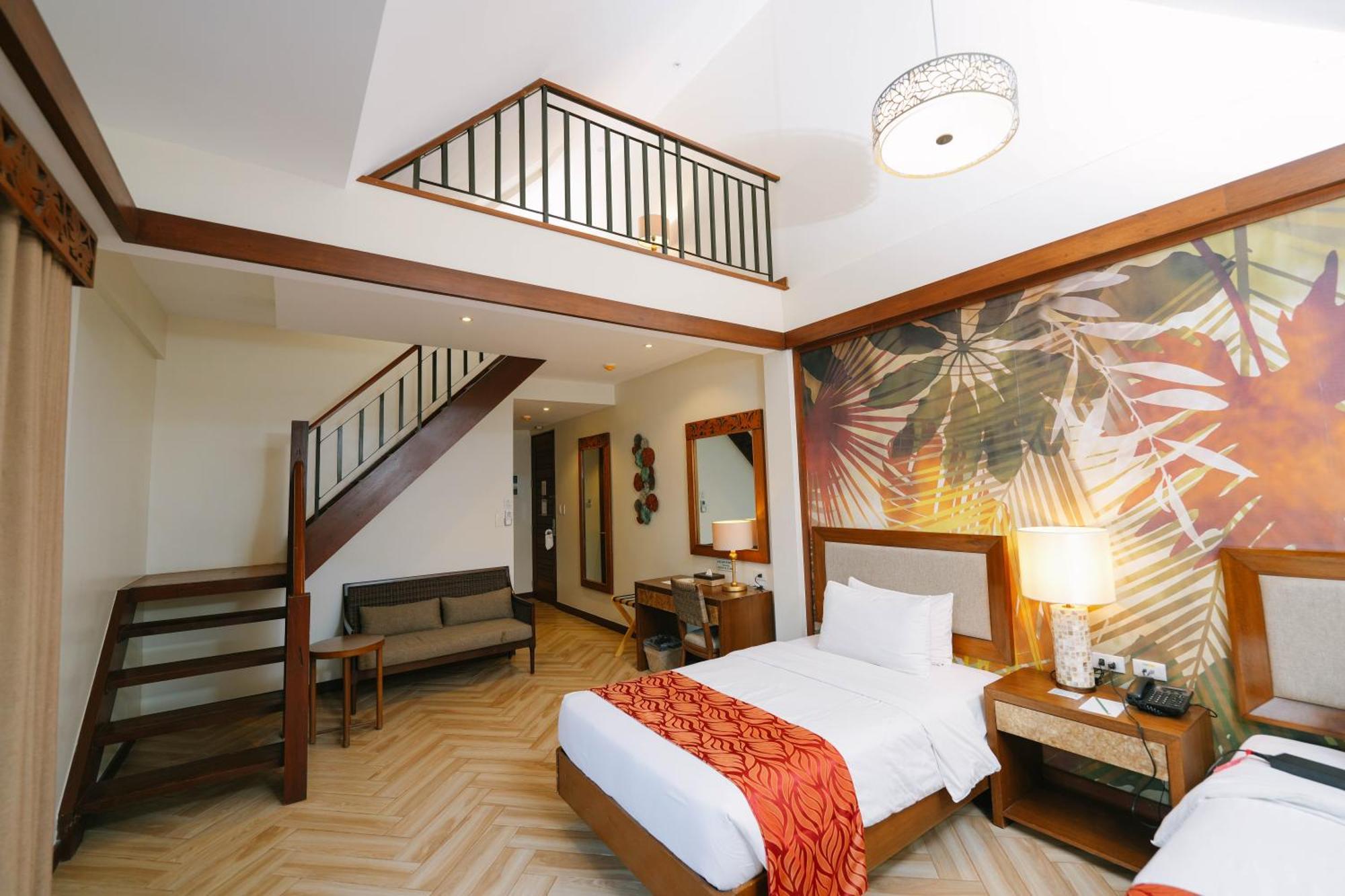 La Jolla Luxury Beach Resort Bagac Esterno foto