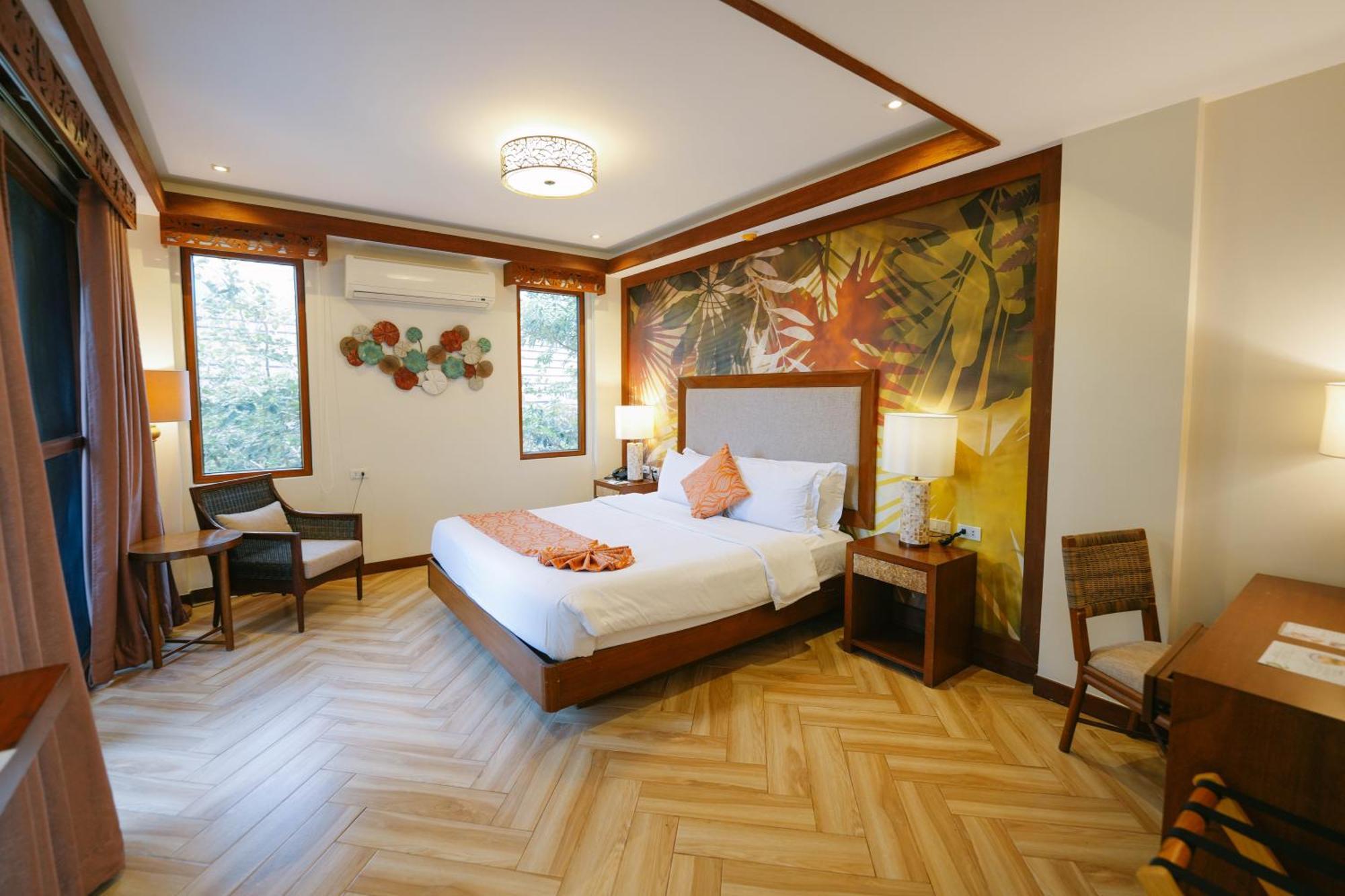 La Jolla Luxury Beach Resort Bagac Esterno foto