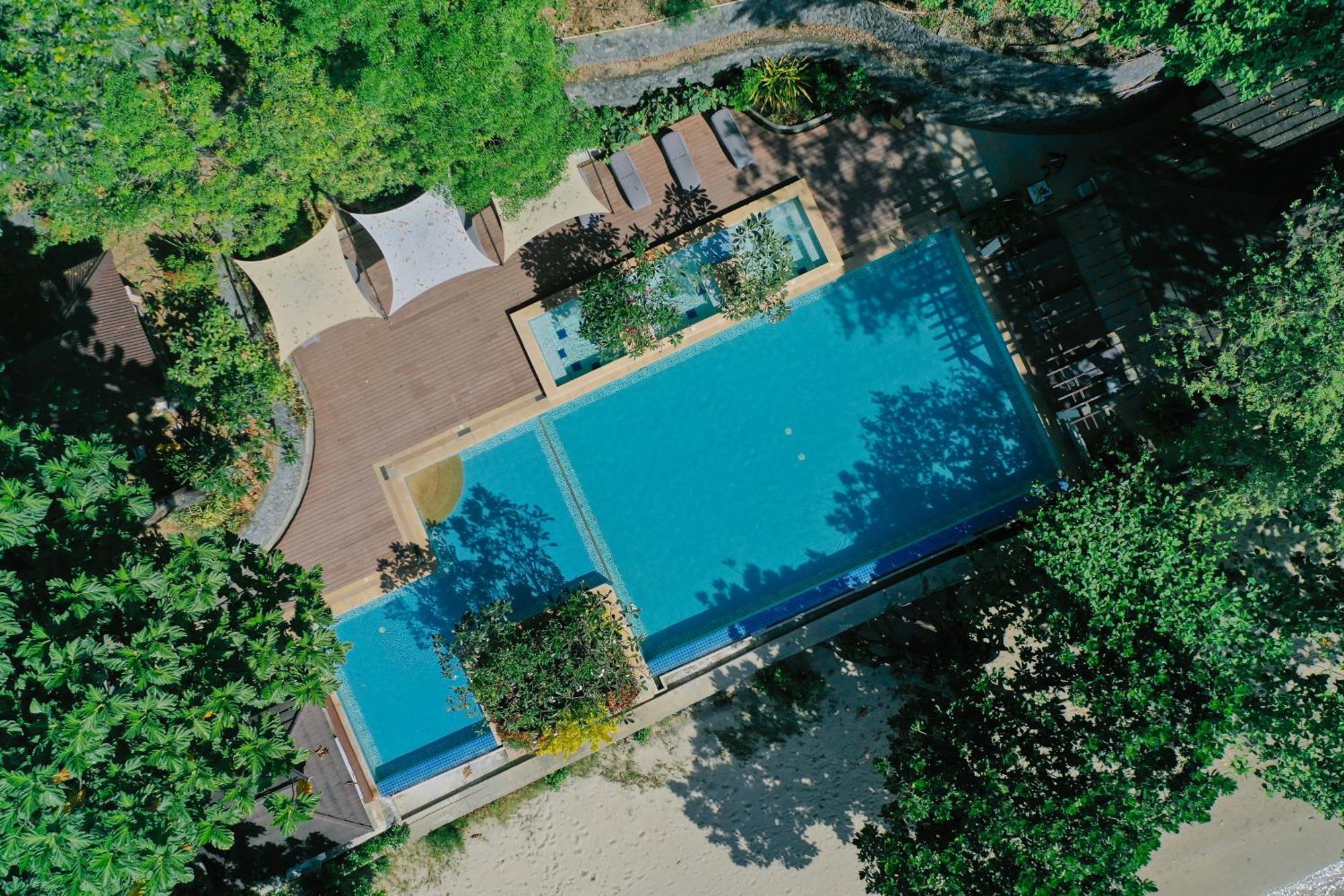 La Jolla Luxury Beach Resort Bagac Esterno foto